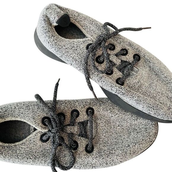 ALLBIRDS WOOL RUNNERS HEATHER GREY ATLAS UPPER BLACK SOLE MENS 11 - Picture 4 of 9
